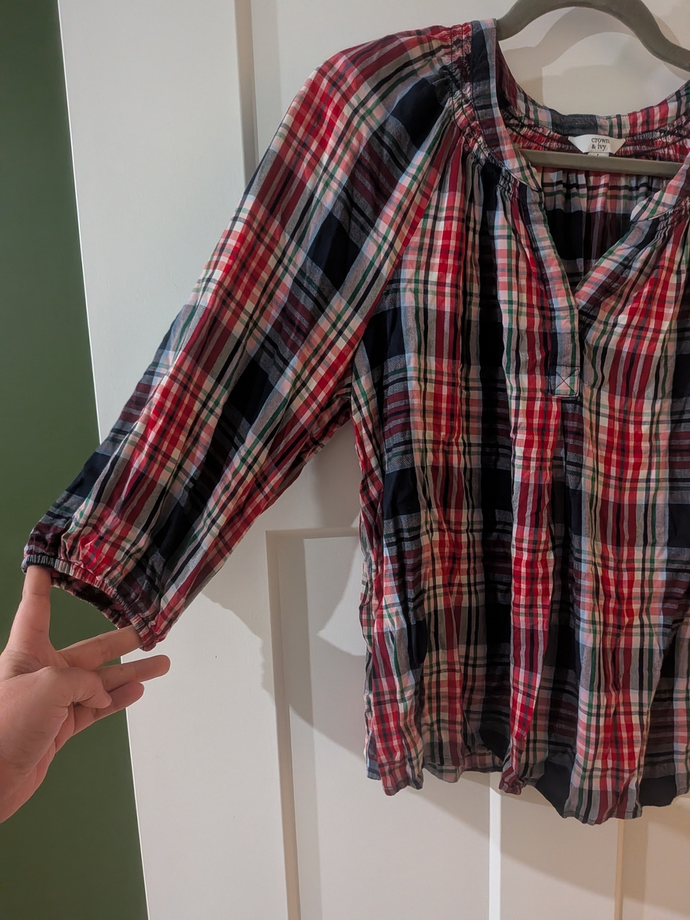 Crown & Ivy Womens L Red & Navy Plaid Blouse 3/4 Sleeves - Picture 2 of 6